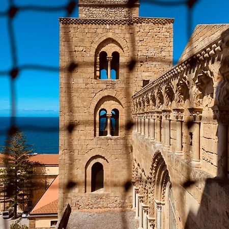 Cefalu Cathedral Palace Buitenkant foto
